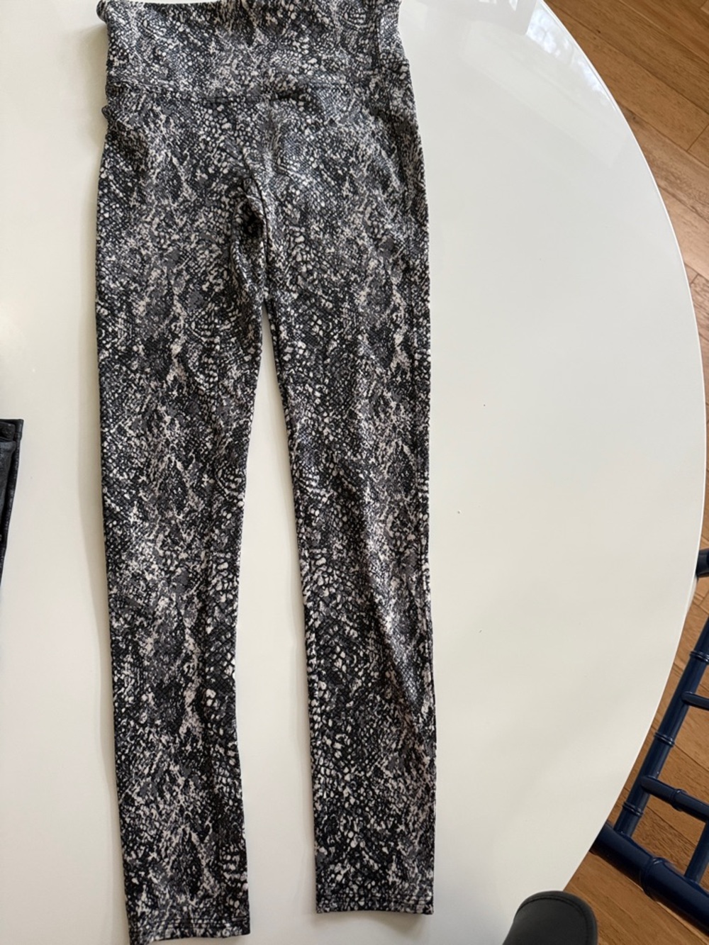 SPANX High-Waist Snake Print Jeggings - Black & Gray
